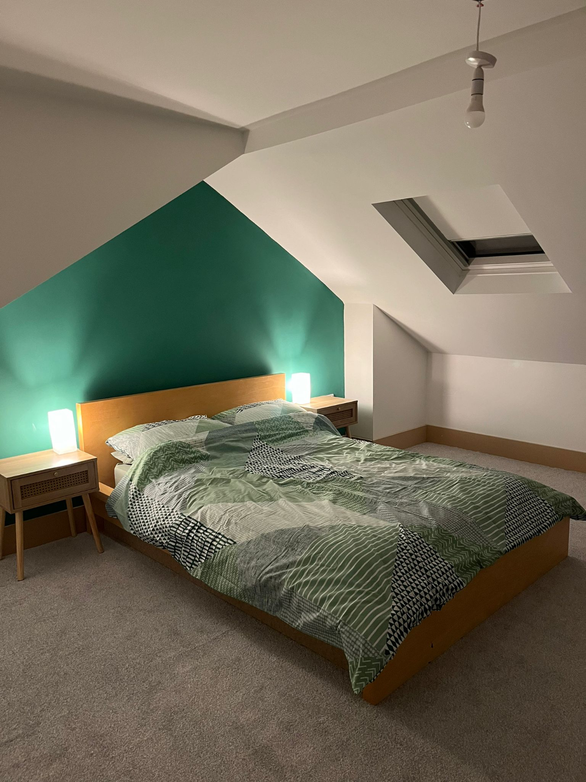 人気のWest Ealing 英語環境 ビル込み 専用バスルーム 朝食付き 駅近